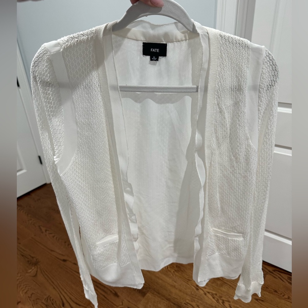 FATE Woman’s Cardigan Size M
